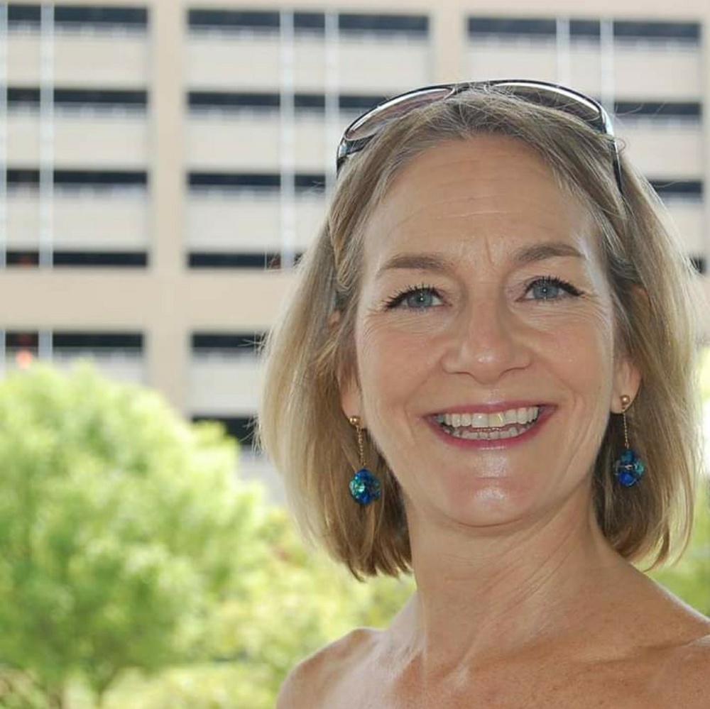 Meet your Posher, Michele
